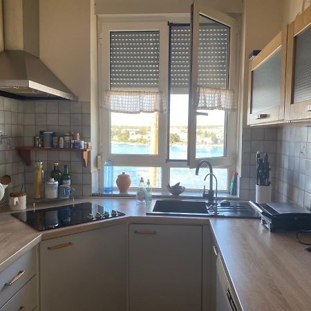 Breathtaking Sea View Condo In City Center Zára Kültér fotó